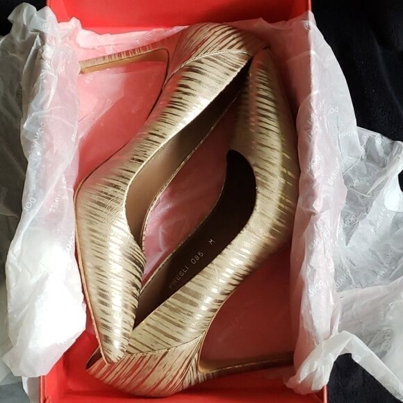 DONALD J. PLINER PRESLI-R7 PLATINO METALLIC SHOES - Picture 16 of 16